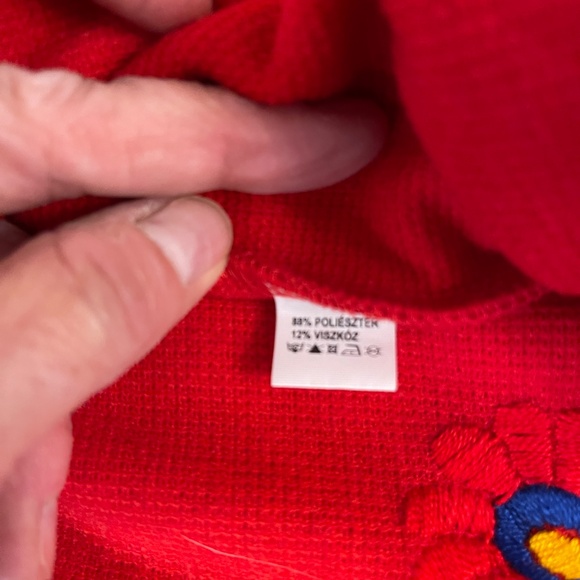 Beautiful red cape made in Hungry by Matyadesign - Picture 9 of 10